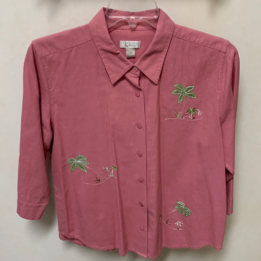 Pretty New Women’s XL Rose Pink Button Down Blouse With Embroidered Palm Trees